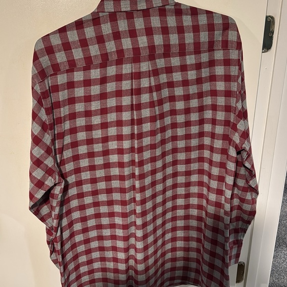 Vineyard vines flannel - Picture 3 of 3